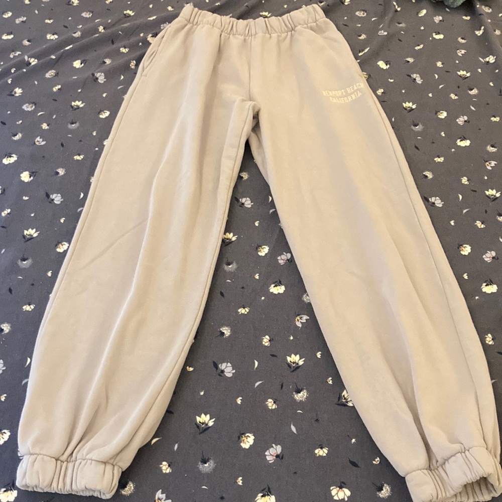 Brandy Melville Rosa Sweat Pants